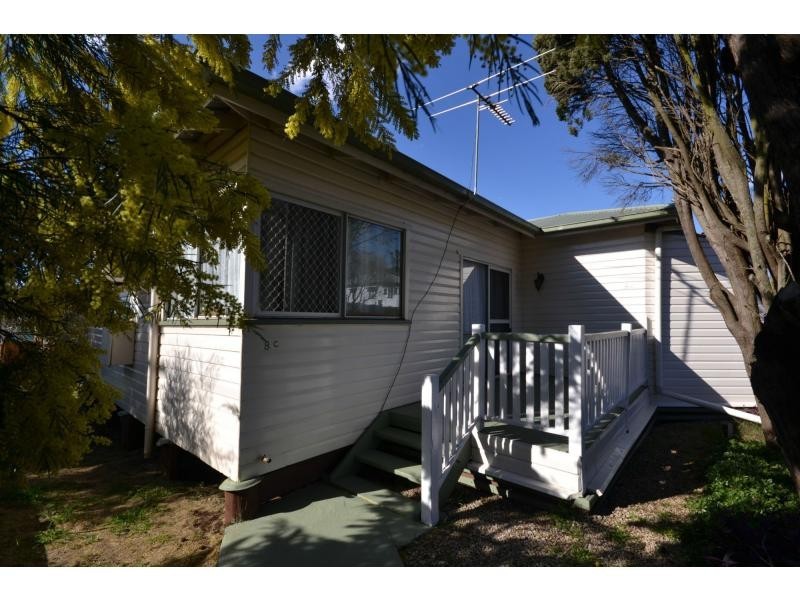 8C West Street, Toowoomba QLD 4350