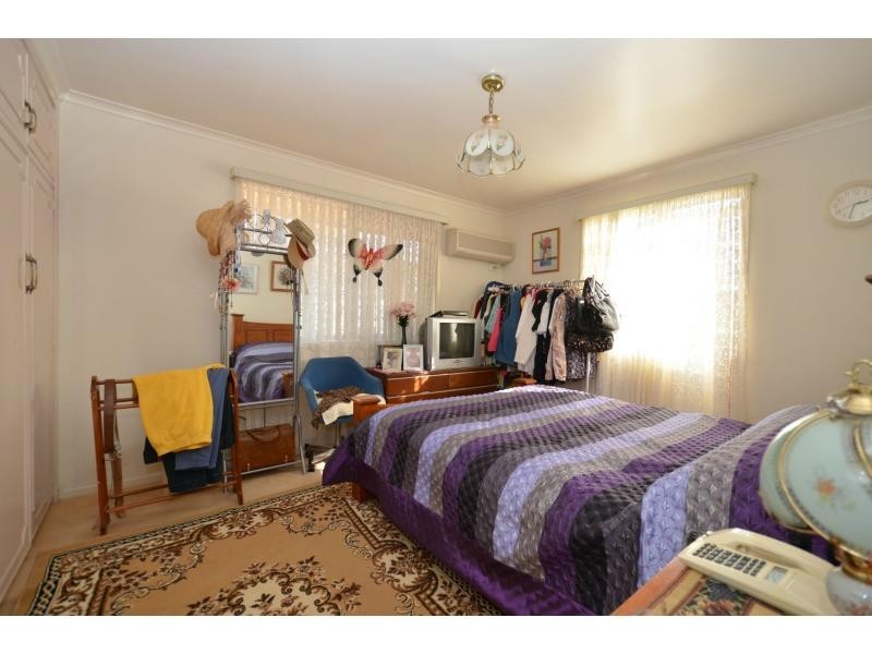 5 Sampson Street, Wilsonton QLD 4350