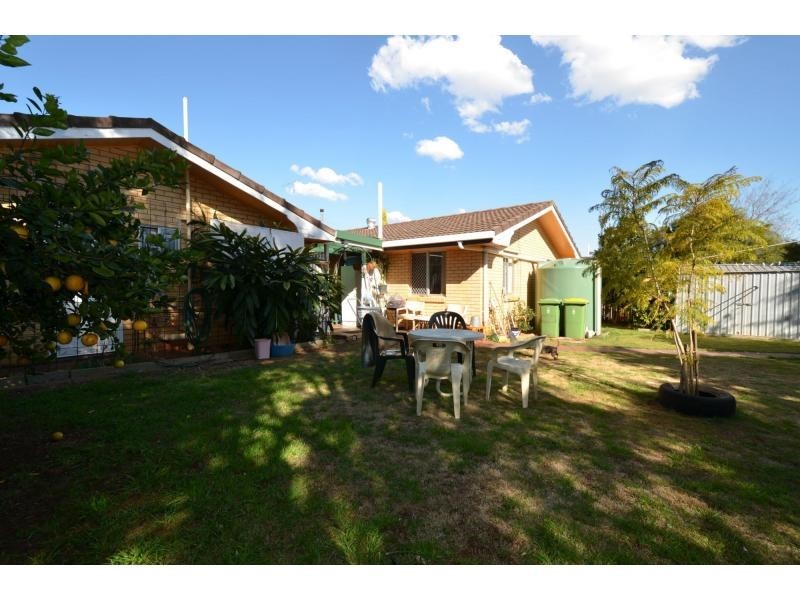 5 Sampson Street, Wilsonton QLD 4350
