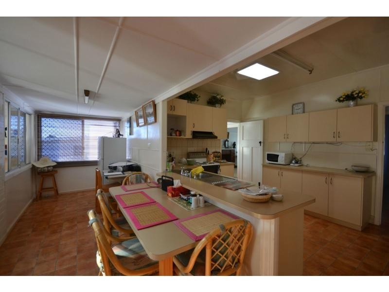 21 Violet Street, Harristown QLD 4350