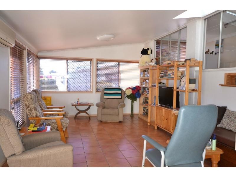 21 Violet Street, Harristown QLD 4350