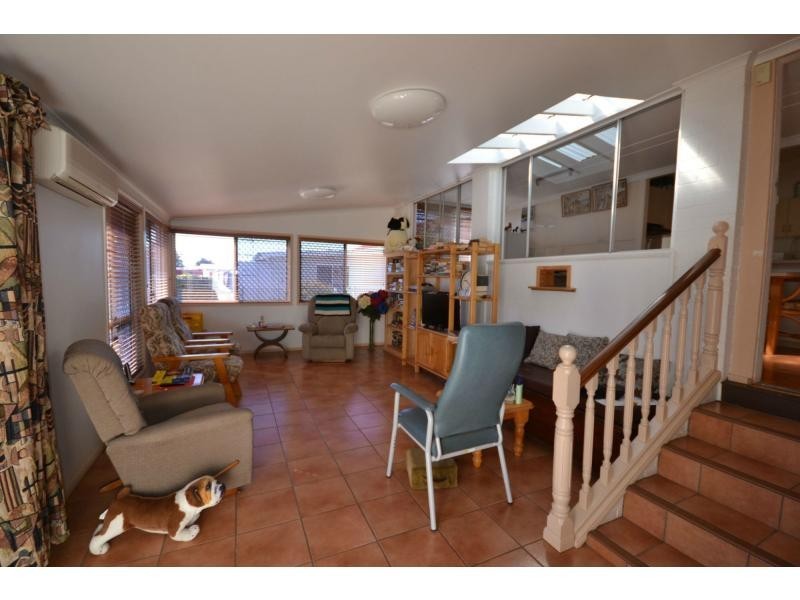 21 Violet Street, Harristown QLD 4350