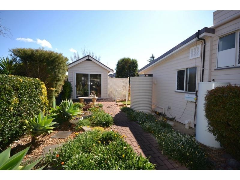 21 Violet Street, Harristown QLD 4350