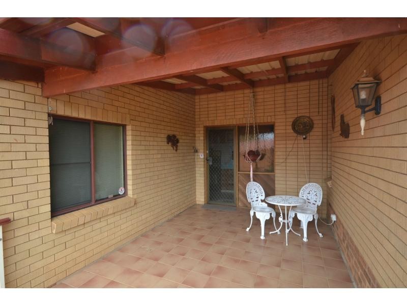 4 Ramsay Road, Glenvale QLD 4350