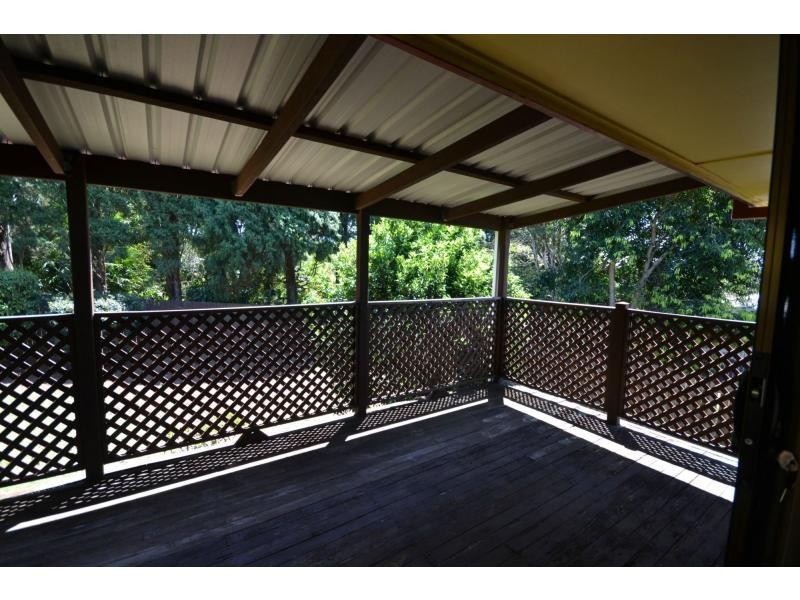 1 Reginald Street, Mount Lofty QLD 4350