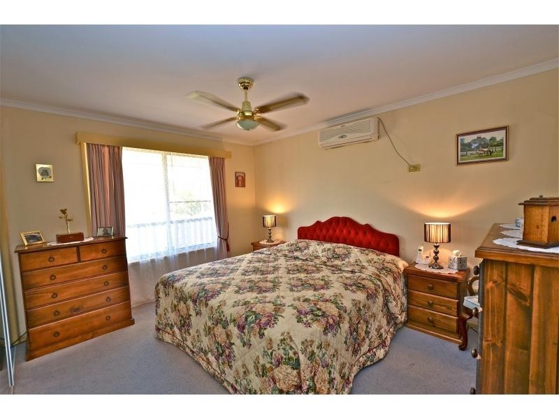 18 Kingfisher Court, Regency Downs QLD 4341
