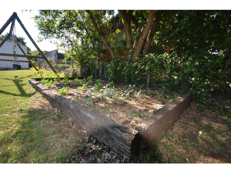 43 Hoey Street, Kearneys Spring QLD 4350