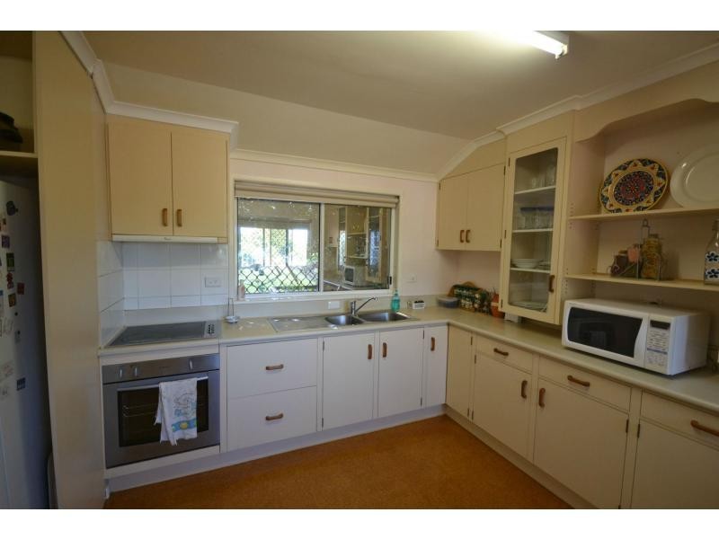 43 Hoey Street, Kearneys Spring QLD 4350