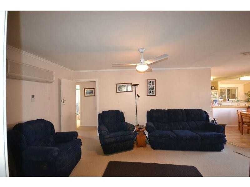 43 Hoey Street, Kearneys Spring QLD 4350