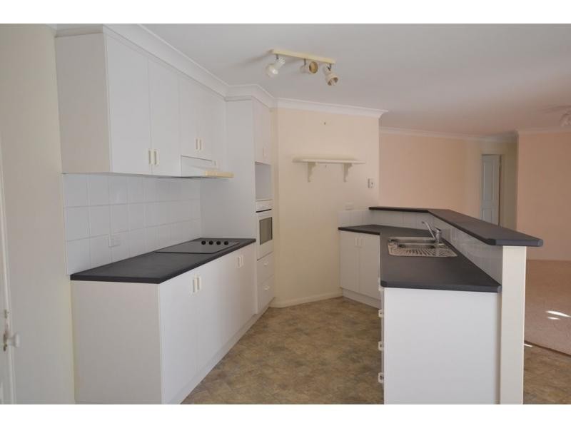 7 La Vista Court, Middle Ridge QLD 4350