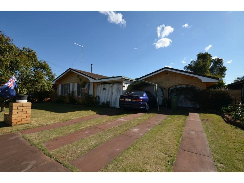 5 Sampson Street, Wilsonton QLD 4350