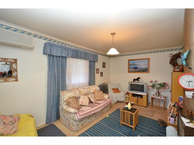 5 Sampson Street, Wilsonton QLD 4350