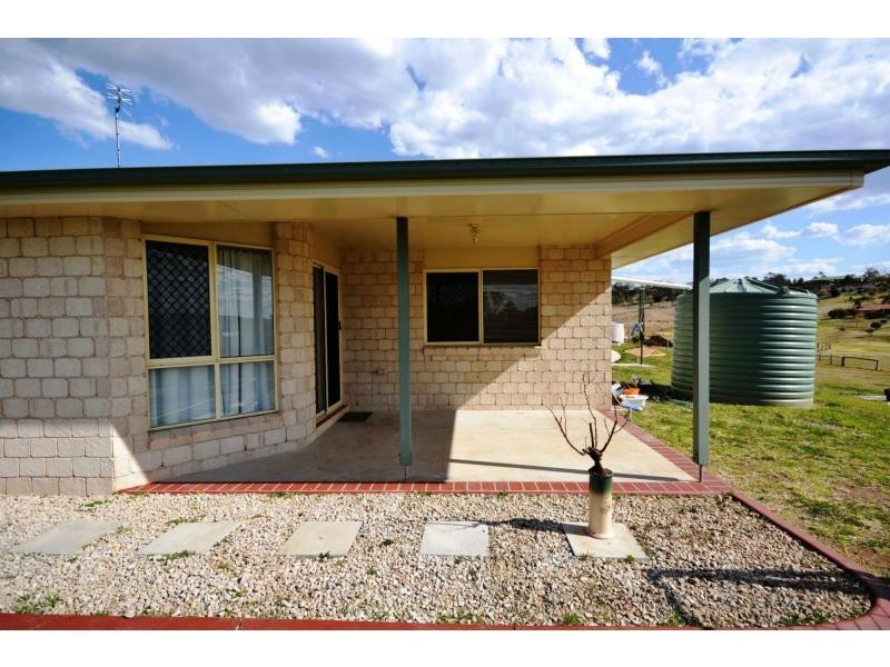 18 Roderick Drive, Cotswold Hills QLD 4350