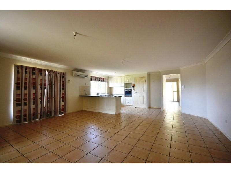 18 Roderick Drive, Cotswold Hills QLD 4350