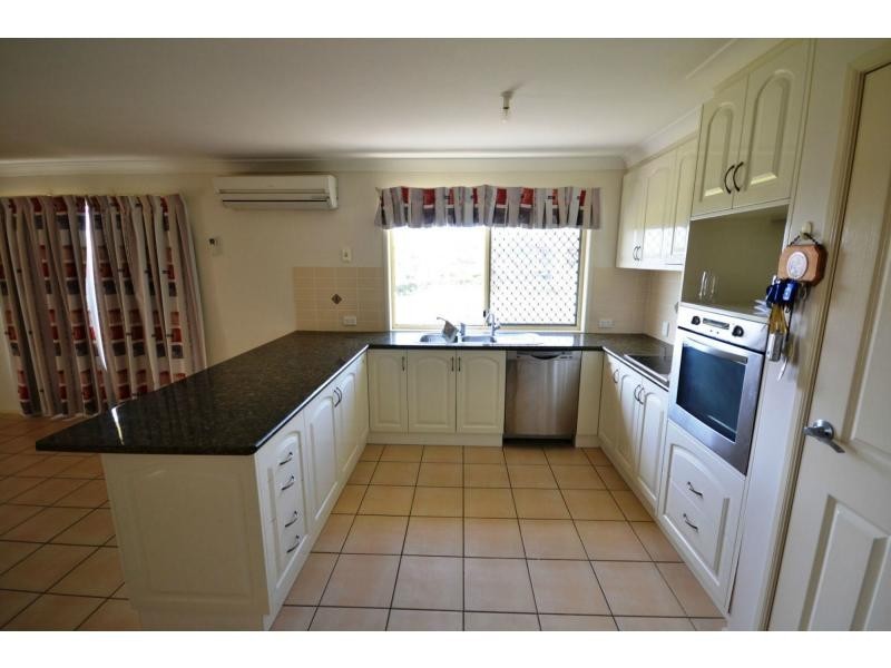 18 Roderick Drive, Cotswold Hills QLD 4350