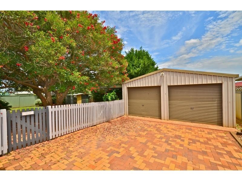 22 Prosser Street, Rockville QLD 4350