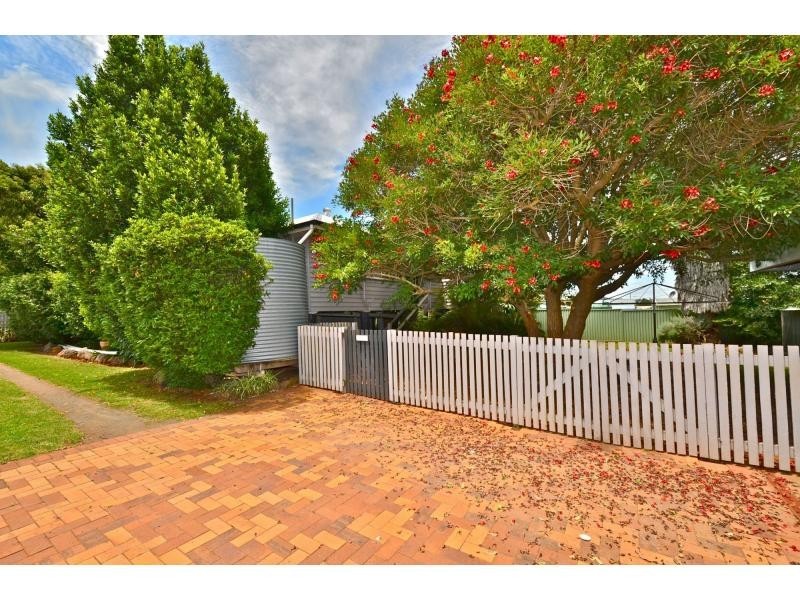 22 Prosser Street, Rockville QLD 4350