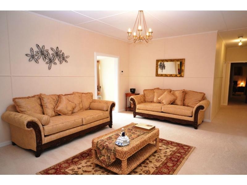 42 Toowoomba Oakey Road, Oakey QLD 4401