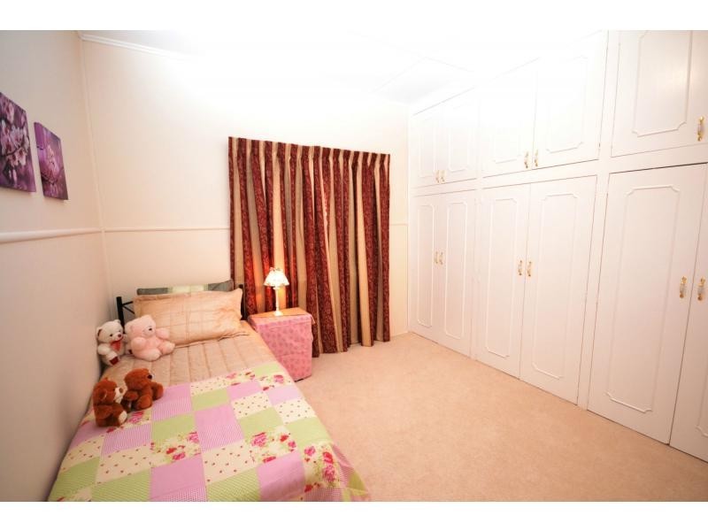 42 Toowoomba Road, Oakey QLD 4401