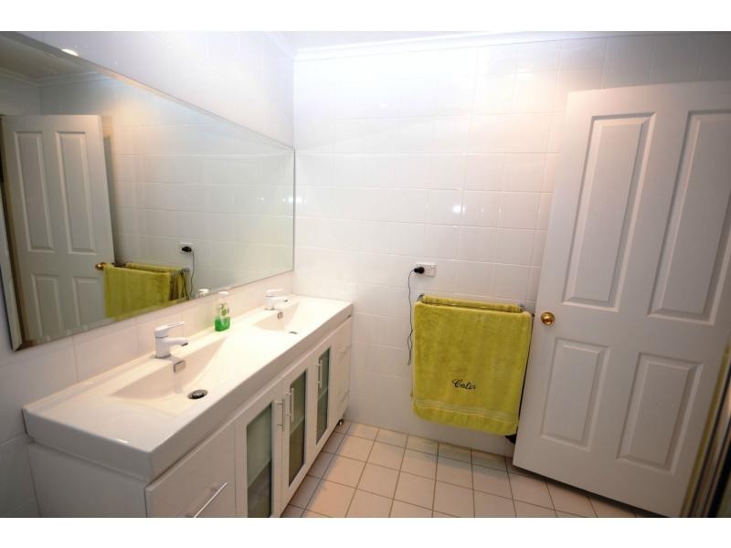 42 Toowoomba Road, Oakey QLD 4401