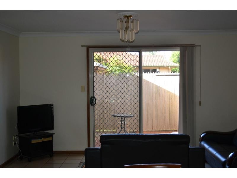 Unit 9/484 West Street, Kearneys Spring QLD 4350