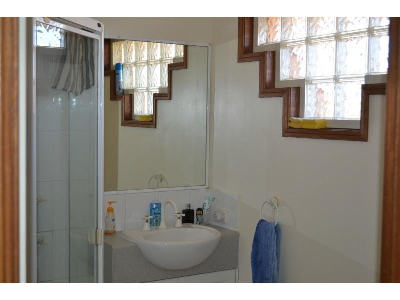 Unit 9/484 West Street, Kearneys Spring QLD 4350