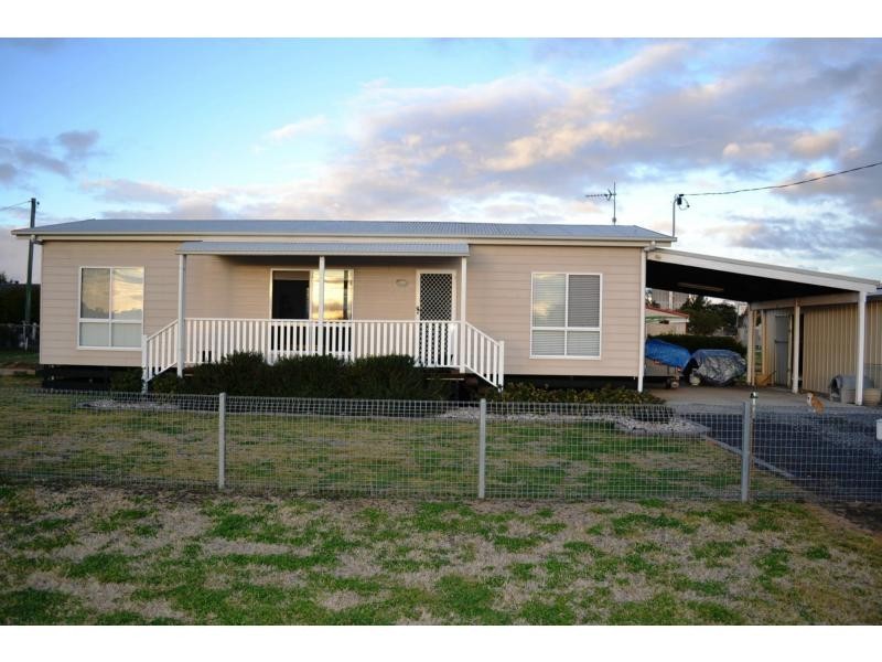 3 Paterson Street, Cambooya QLD 4358