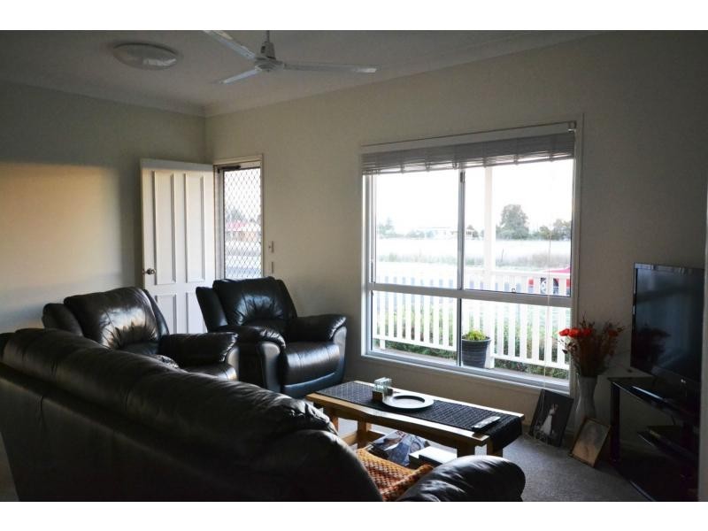 3 Paterson Street, Cambooya QLD 4358