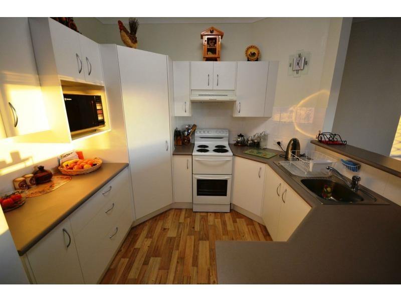 3 Paterson Street, Cambooya QLD 4358