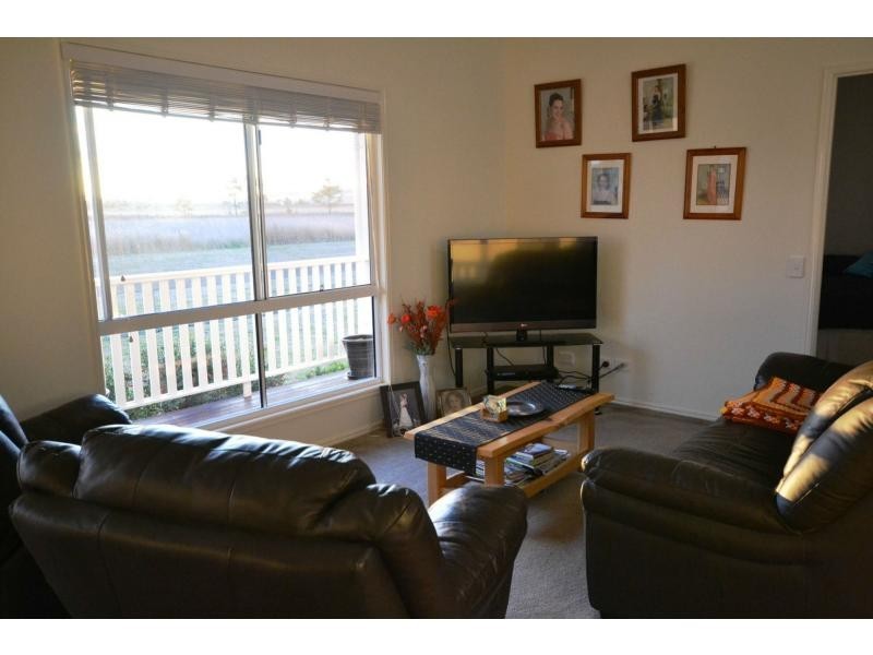 3 Paterson Street, Cambooya QLD 4358