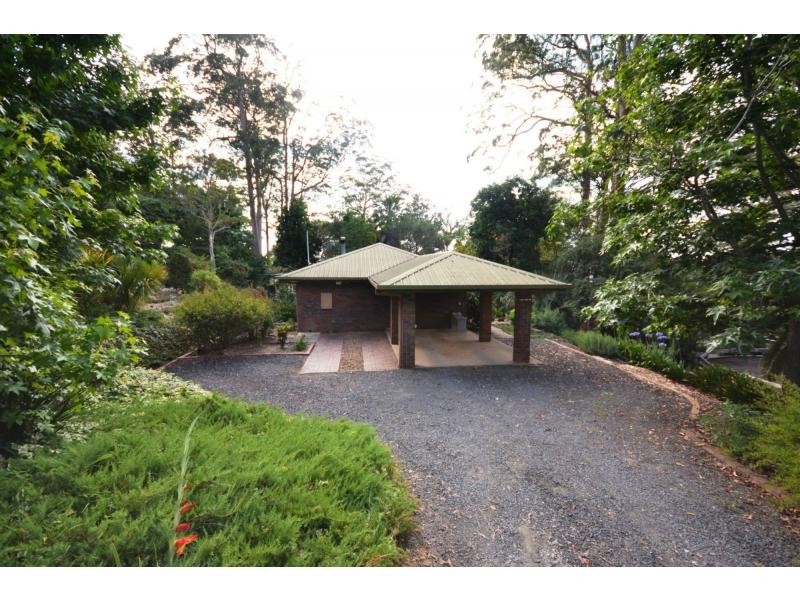 17A Hilltop Crescent, Blue Mountain Heights QLD 4350