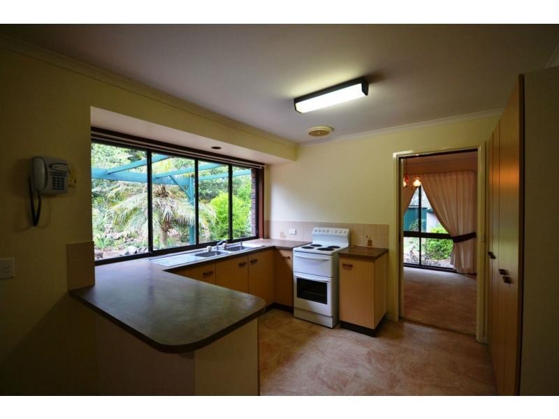 17A Hilltop Crescent, Blue Mountain Heights QLD 4350