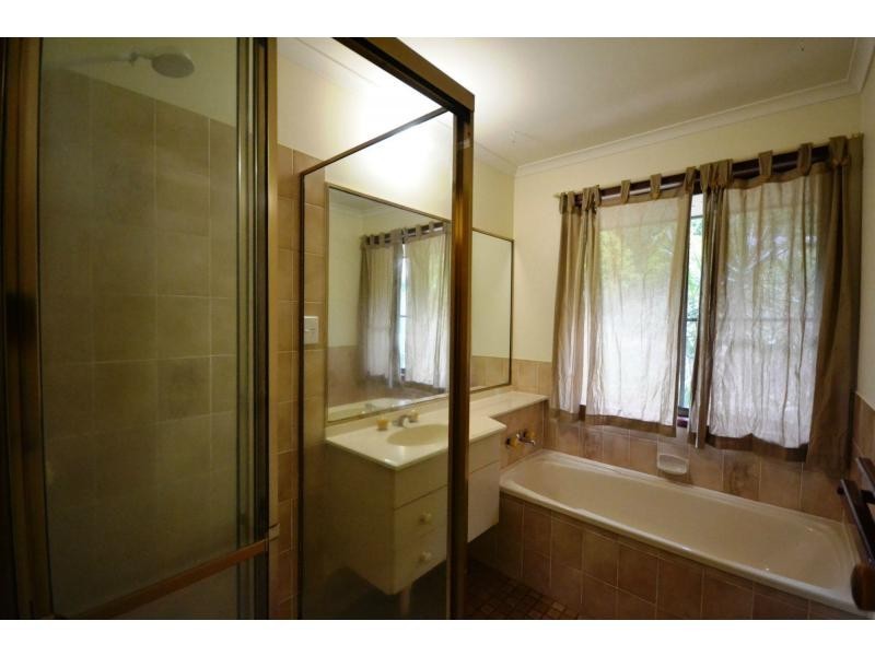 17A Hilltop Crescent, Blue Mountain Heights QLD 4350