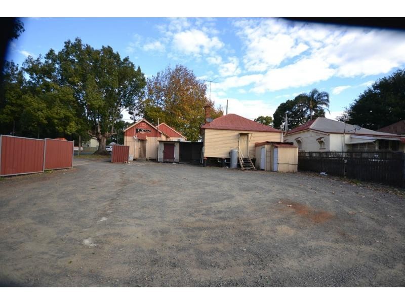 113 James Street, East Toowoomba QLD 4350