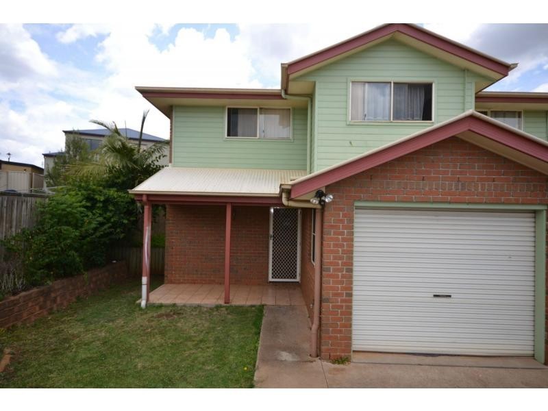 18 Beer Court, Kearneys Spring QLD 4350