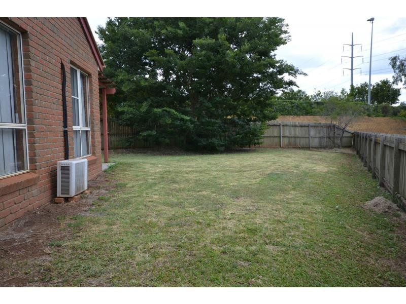 18 Beer Court, Kearneys Spring QLD 4350