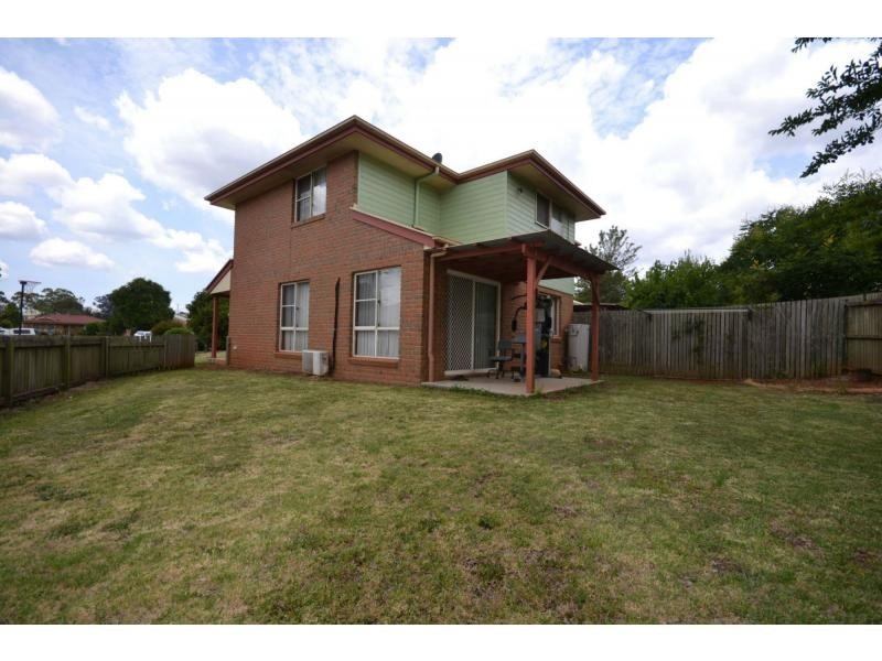 18 Beer Court, Kearneys Spring QLD 4350