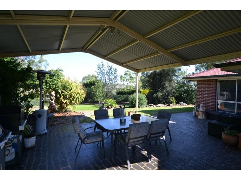 16 Calim Street, Cotswold Hills QLD 4350