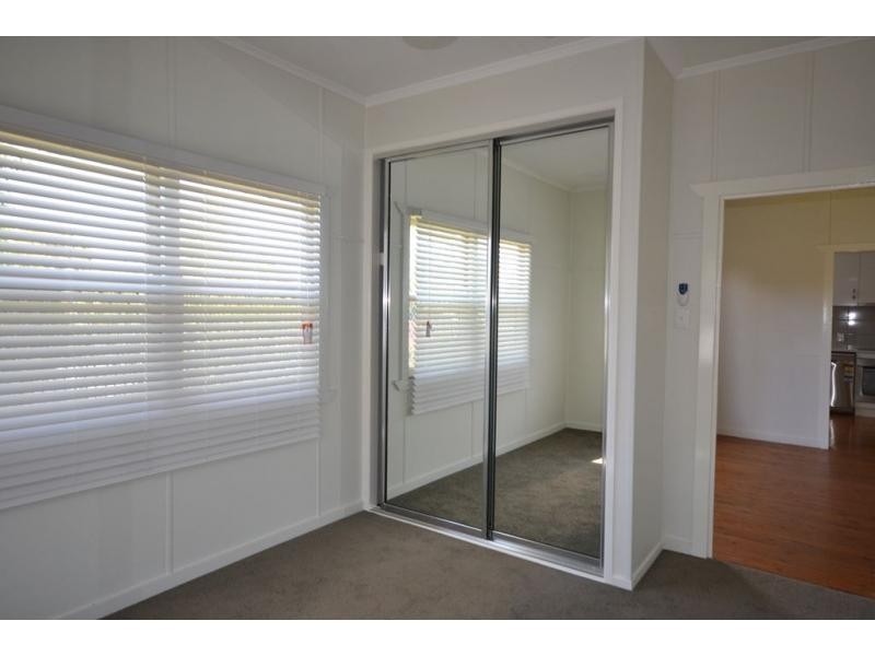 6 Jonathan Street, Rockville QLD 4350