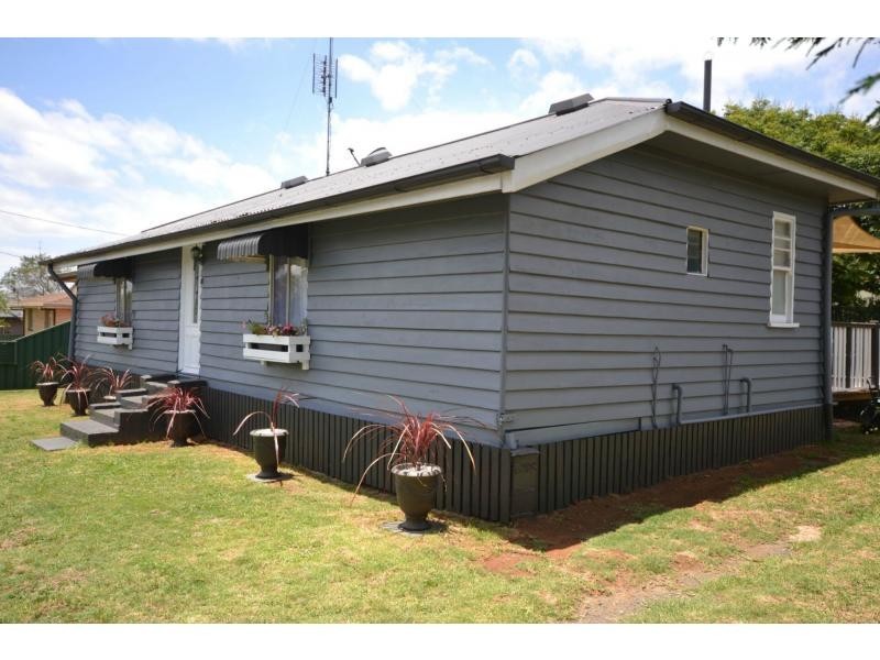 30 Ascot Street, Newtown QLD 4350