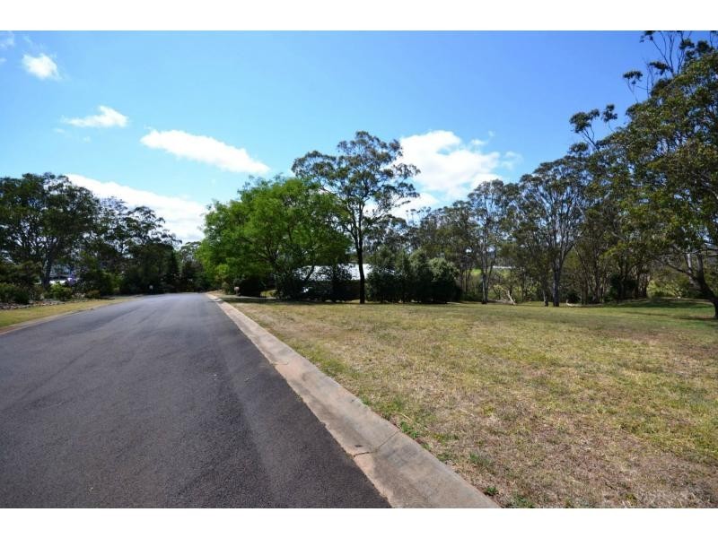 12 Merlin Court, Preston QLD 4352