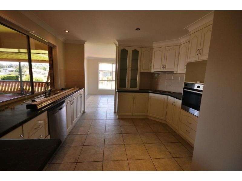 7 Federation Drive, Highfields QLD 4352