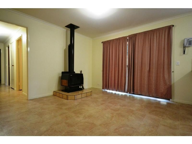 17A Hilltop Crescent, Blue Mountain Heights QLD 4350