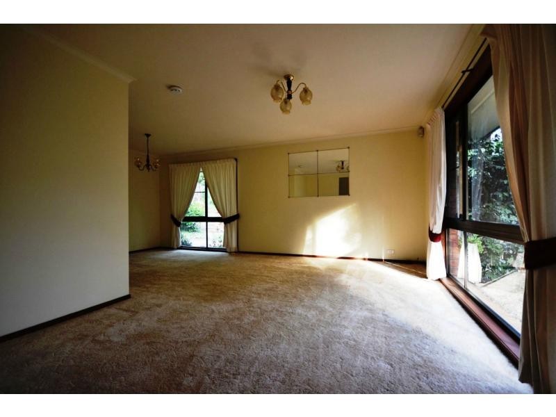 17A Hilltop Crescent, Blue Mountain Heights QLD 4350