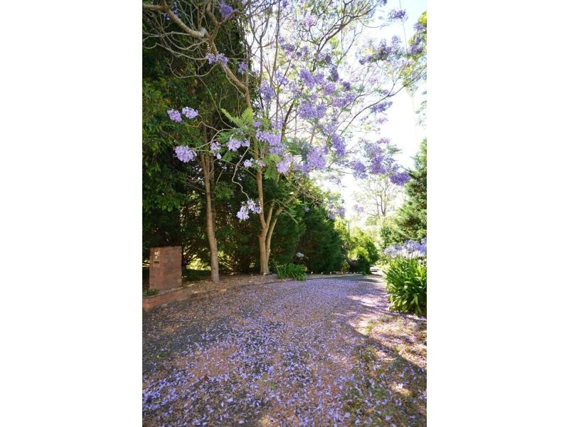 17A Hilltop Crescent, Blue Mountain Heights QLD 4350