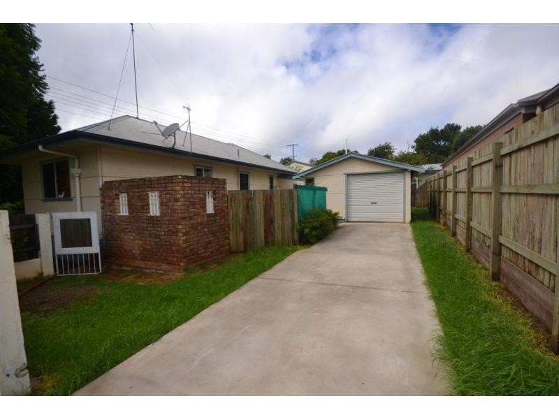 1//77 Ramsay Street, Centenary Heights QLD 4350