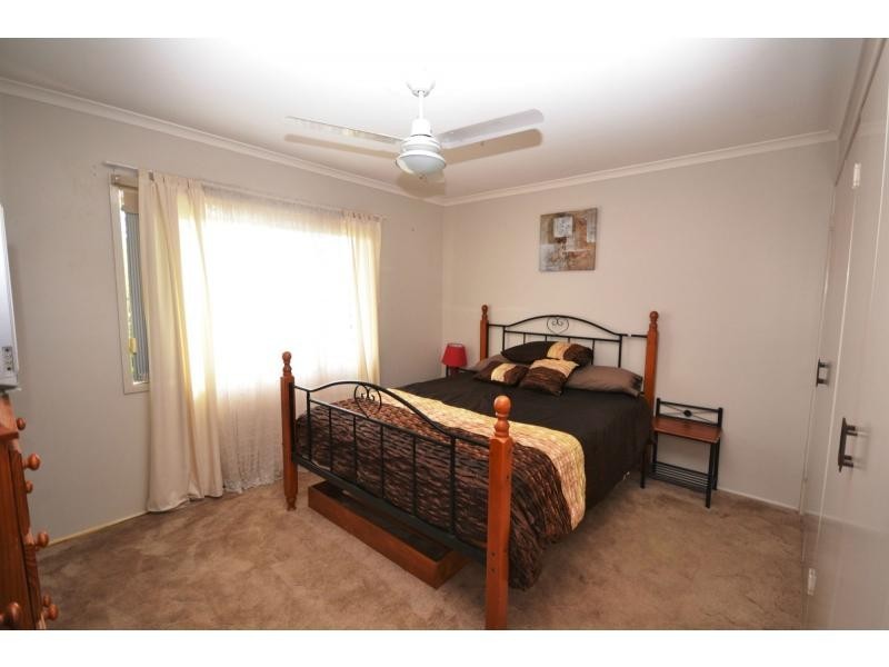 8 Wright Street, Oakey QLD 4401
