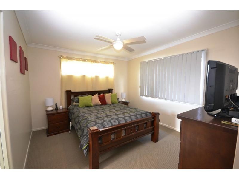 8 Wright Street, Oakey QLD 4401