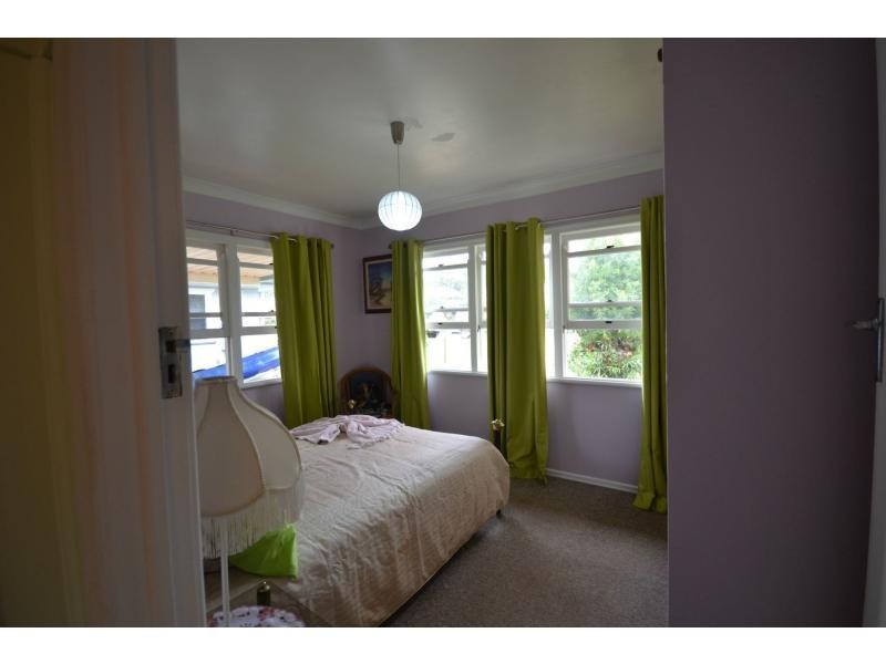 25 Hamilton Street, Newtown QLD 4350