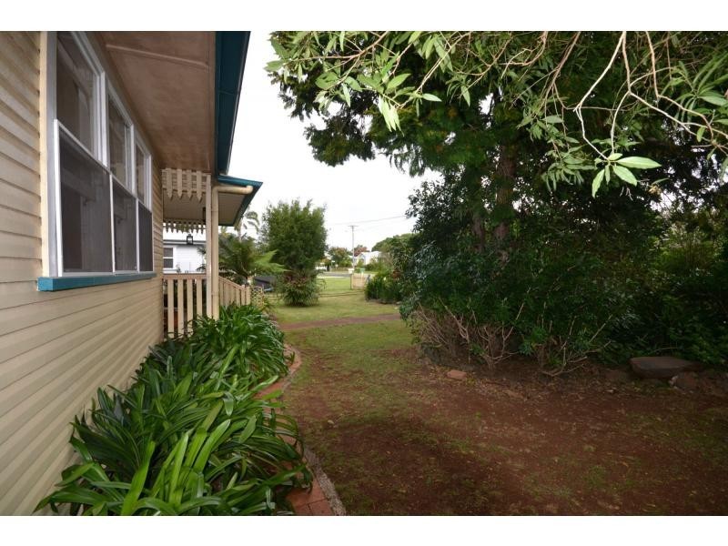 25 Hamilton Street, Newtown QLD 4350